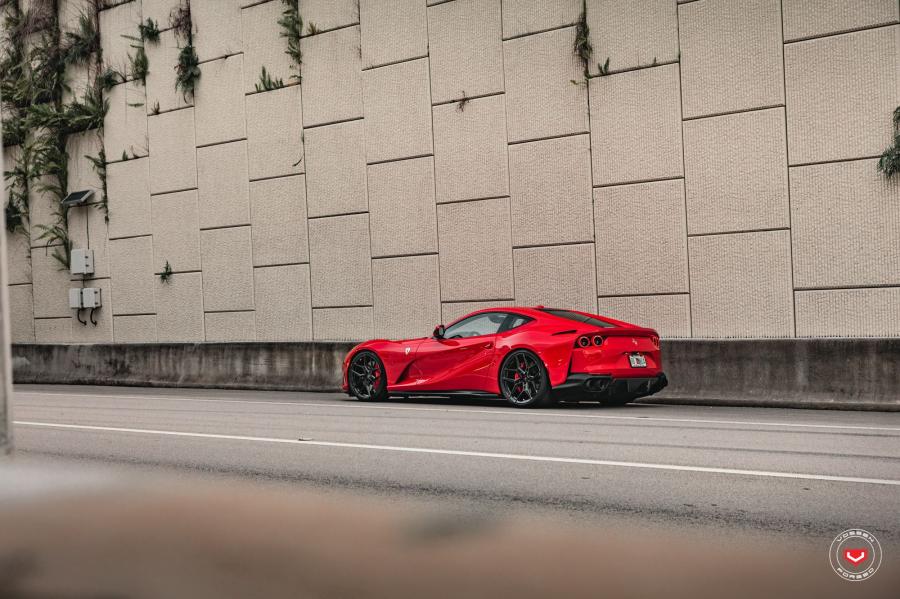  Ferrari 812 Superfast by Novitec Rosso on Vossen Wheels (EVO-4) 2020 года  (фото 36 из 40)